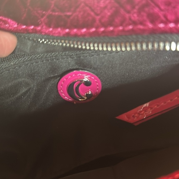 NWT Charming Charlie Dark Pink Quilted Velvet Crossbody Purse - Picture 6 of 8